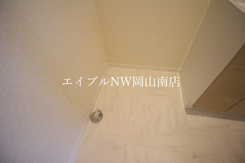  岡山市電清輝橋線<岡山電気軌道>/清輝橋駅 徒歩18分 3階 築2年