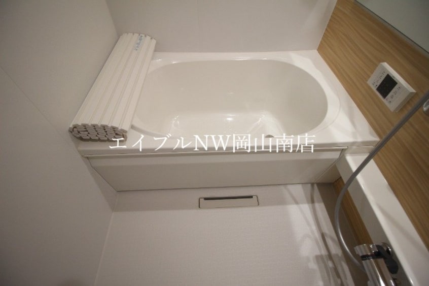  岡山市電清輝橋線<岡山電気軌道>/清輝橋駅 徒歩18分 3階 築2年