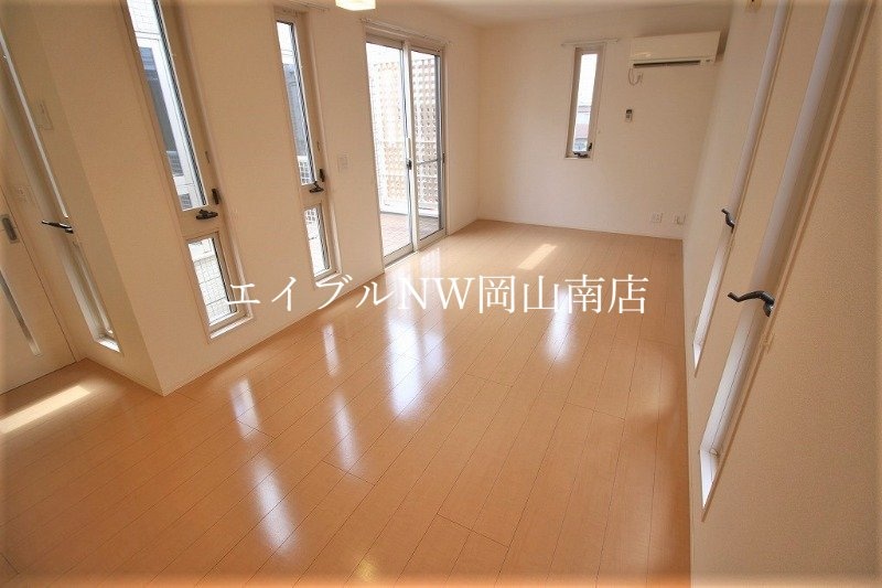  岡山市電東山本線<岡山電気軌道>/城下駅 徒歩19分 1階 築13年
