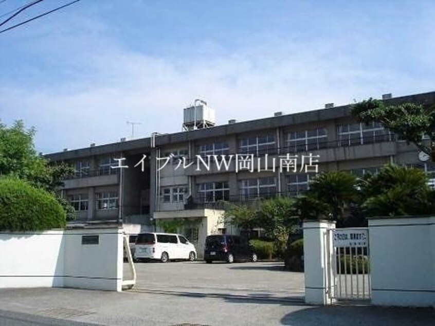 倉敷市立郷内中学校(中学校/中等教育学校)まで1779m 瀬戸大橋線/植松駅 徒歩2分 2階 築28年