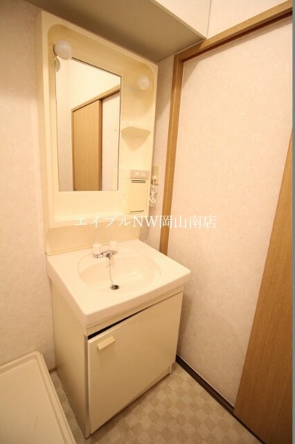  岡山市電東山本線<岡山電気軌道>/東山・おかでんミュージアム駅 徒歩81分 2階 築27年