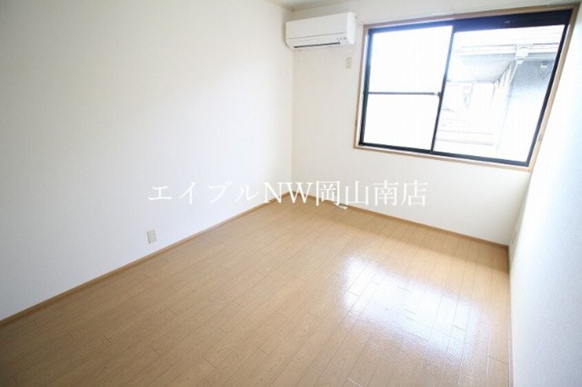 寝室 岡山市電東山本線<岡山電気軌道>/東山・おかでんミュージアム駅 徒歩81分 2階 築27年