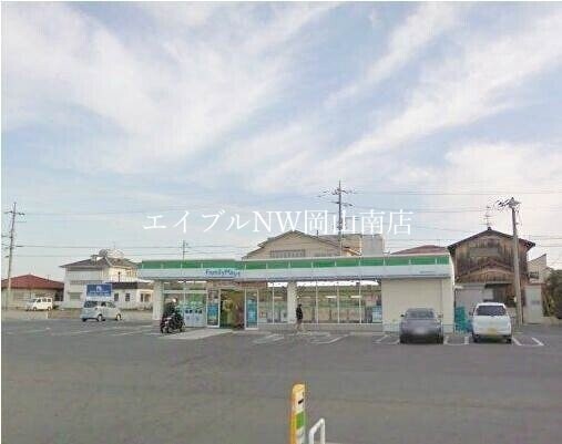 ファミリーマート灘崎西紅陽台店(コンビニ)まで2298m 宇野線<宇野みなと線>/迫川駅 徒歩5分 1階 1年未満