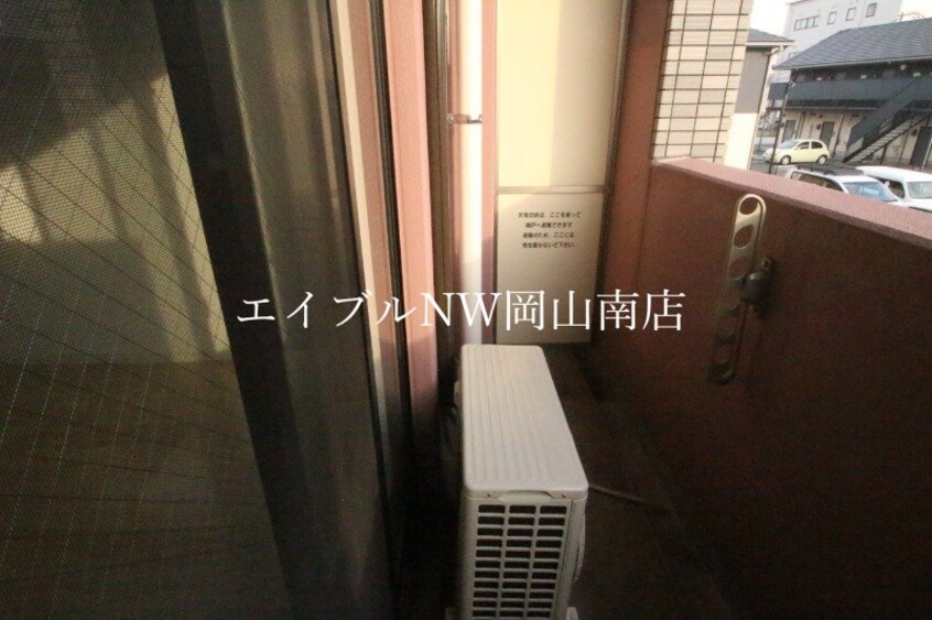  山陽本線（中国）/北長瀬駅 徒歩15分 2階 築3年