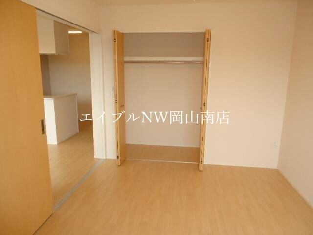 クローゼット 岡山市電東山本線<岡山電気軌道>/東山・おかでんミュージアム駅 徒歩82分 2階 築9年