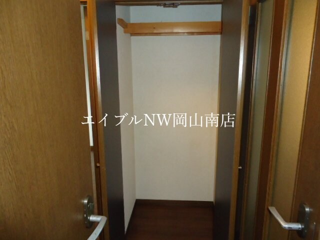 廊下収納 宇野線<宇野みなと線>/備前西市駅 徒歩15分 1階 築27年