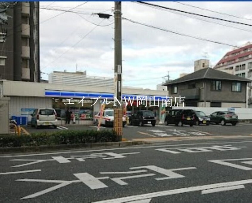 ローソン岡山門田屋敷店(コンビニ)まで193m 岡山市電東山本線<岡山電気軌道>/門田屋敷駅 徒歩1分 7階 築38年