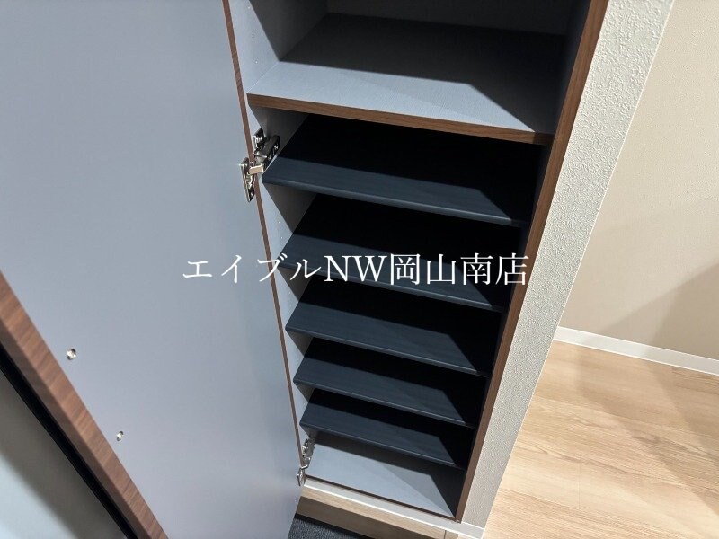  岡山市電清輝橋線<岡山電気軌道>/清輝橋駅 徒歩17分 1階 築1年