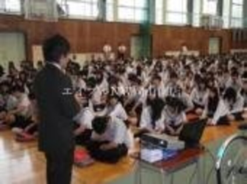 岡山市立福浜中学校(中学校/中等教育学校)まで614m 山陽本線（中国）/岡山駅 バス25分バス・三浜町下車:停歩3分 2階 築40年