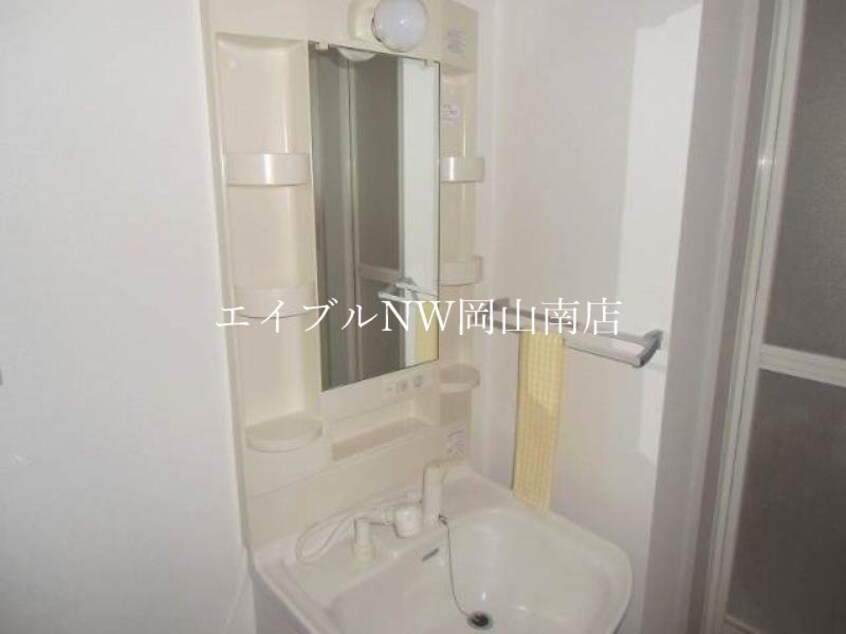  岡山市電清輝橋線<岡山電気軌道>/清輝橋駅 徒歩60分 2階 築25年