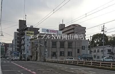 中国銀行小橋支店(銀行)まで304m 岡山市電東山本線<岡山電気軌道>/中納言駅 徒歩3分 1階 築26年