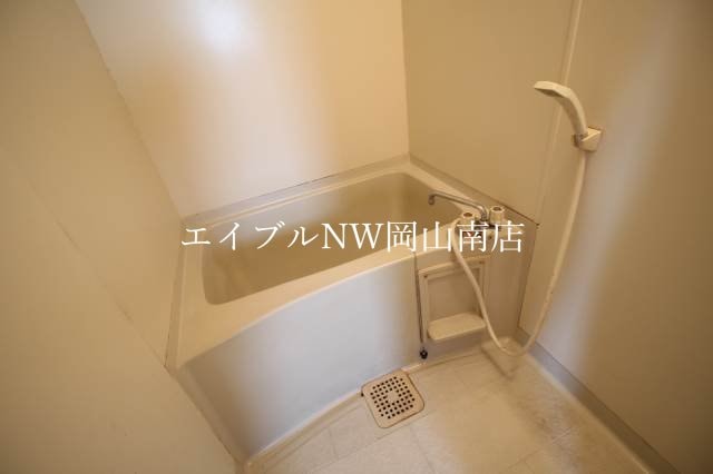  山陽本線（中国）/岡山駅 バス35分千鳥町下車:停歩3分 2階 築32年