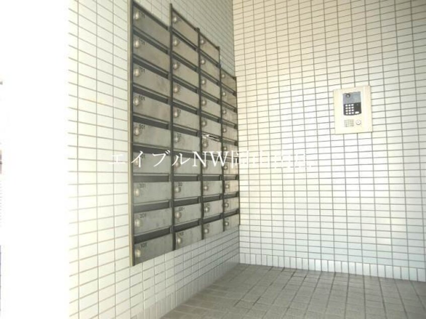  岡山市電東山本線<岡山電気軌道>/東山・おかでんミュージアム駅 徒歩63分 2階 築29年