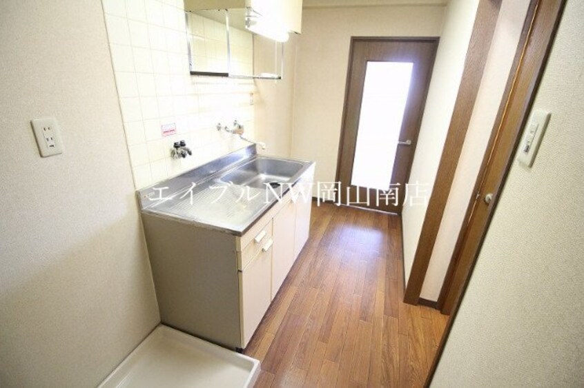  岡山市電東山本線<岡山電気軌道>/東山・おかでんミュージアム駅 徒歩63分 2階 築29年