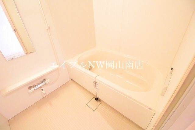  岡山市電清輝橋線<岡山電気軌道>/清輝橋駅 徒歩39分 2階 築10年