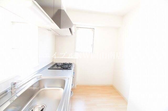  岡山市電清輝橋線<岡山電気軌道>/清輝橋駅 徒歩39分 2階 築10年