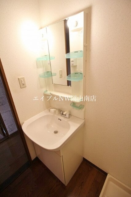  岡山市電東山本線<岡山電気軌道>/東山・おかでんミュージアム駅 徒歩80分 2階 築26年