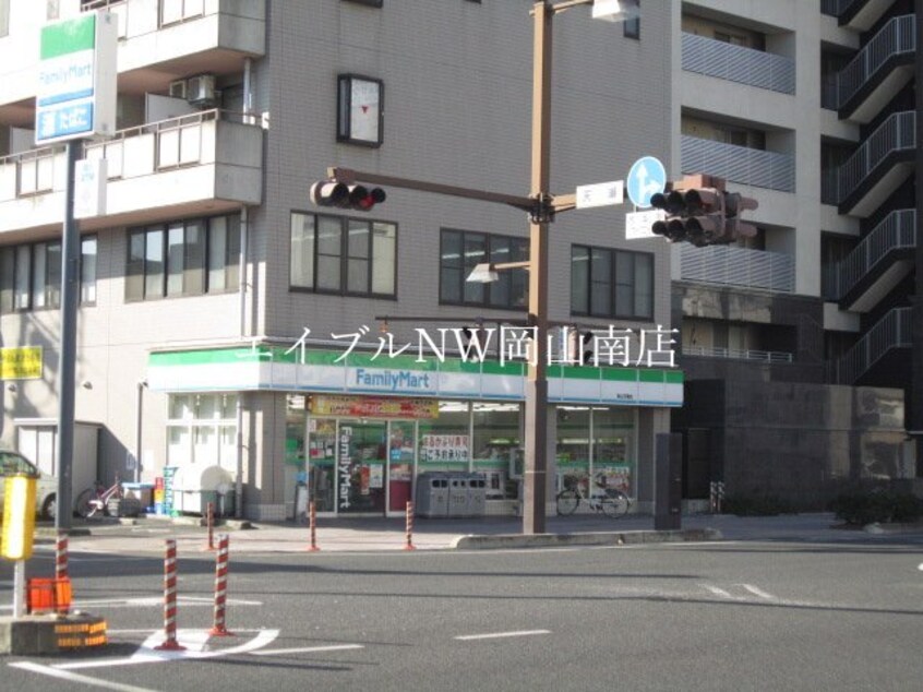 ファミリーマート岡山天瀬店(コンビニ)まで516m 山陽本線（中国）/岡山駅 徒歩30分 1階 築8年