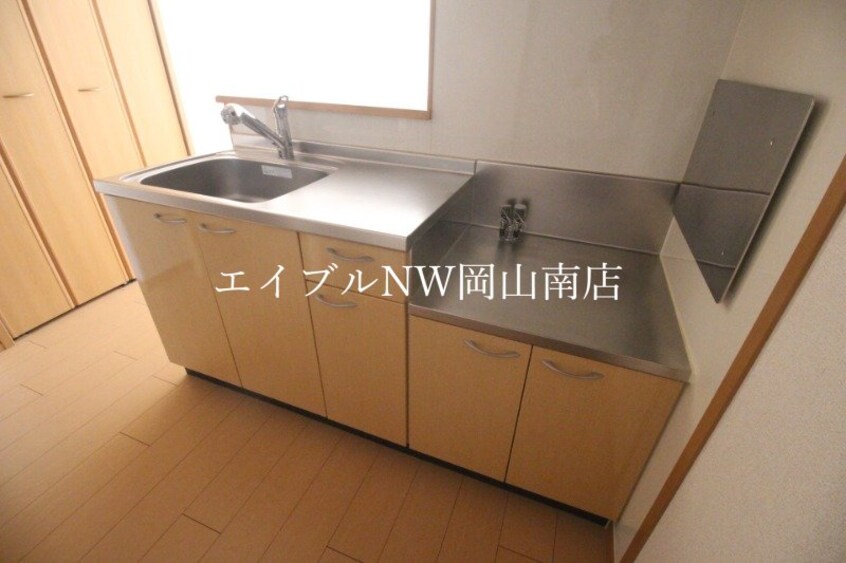  岡山市電清輝橋線<岡山電気軌道>/清輝橋駅 徒歩35分 1階 築17年