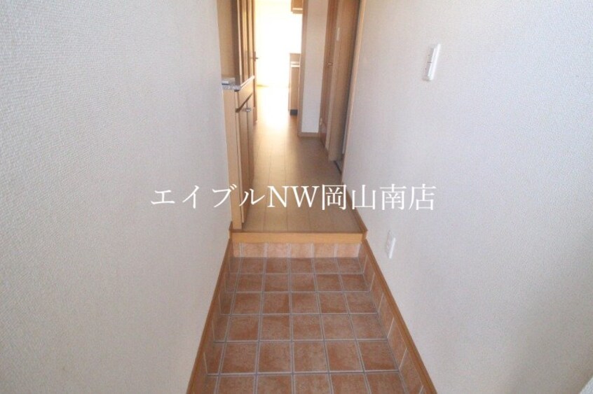  岡山市電清輝橋線<岡山電気軌道>/清輝橋駅 徒歩35分 1階 築17年