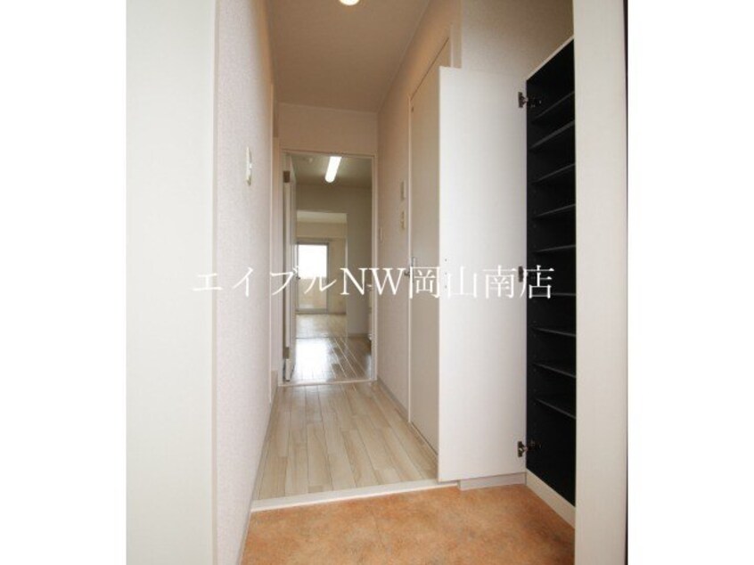 玄関 宇野線<宇野みなと線>/備前西市駅 徒歩15分 5階 築16年
