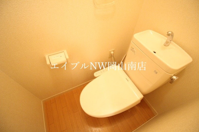  岡山市電清輝橋線<岡山電気軌道>/清輝橋駅 徒歩27分 2階 築21年