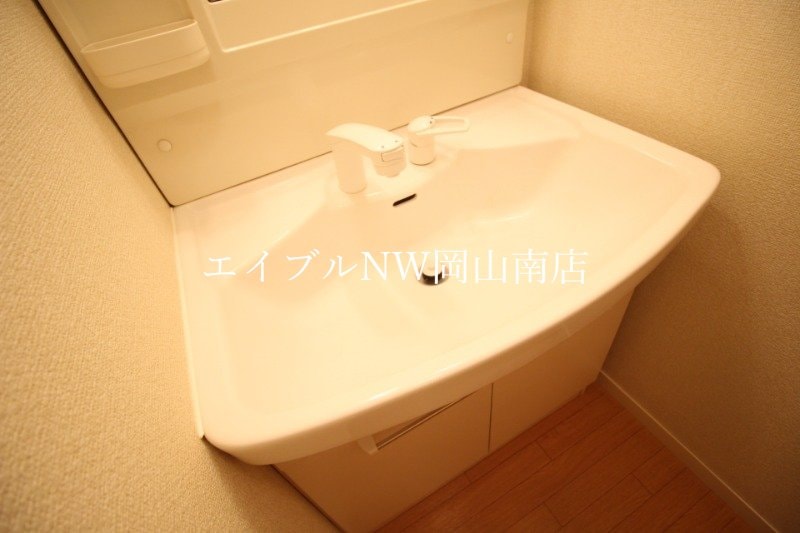  岡山市電清輝橋線<岡山電気軌道>/清輝橋駅 徒歩27分 2階 築21年