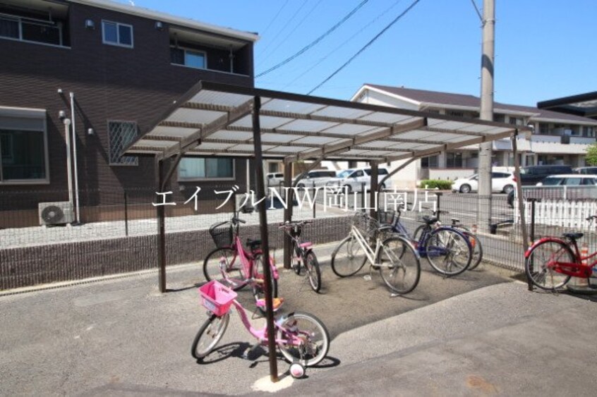  岡山市電東山本線<岡山電気軌道>/東山・おかでんミュージアム駅 徒歩63分 2階 築38年