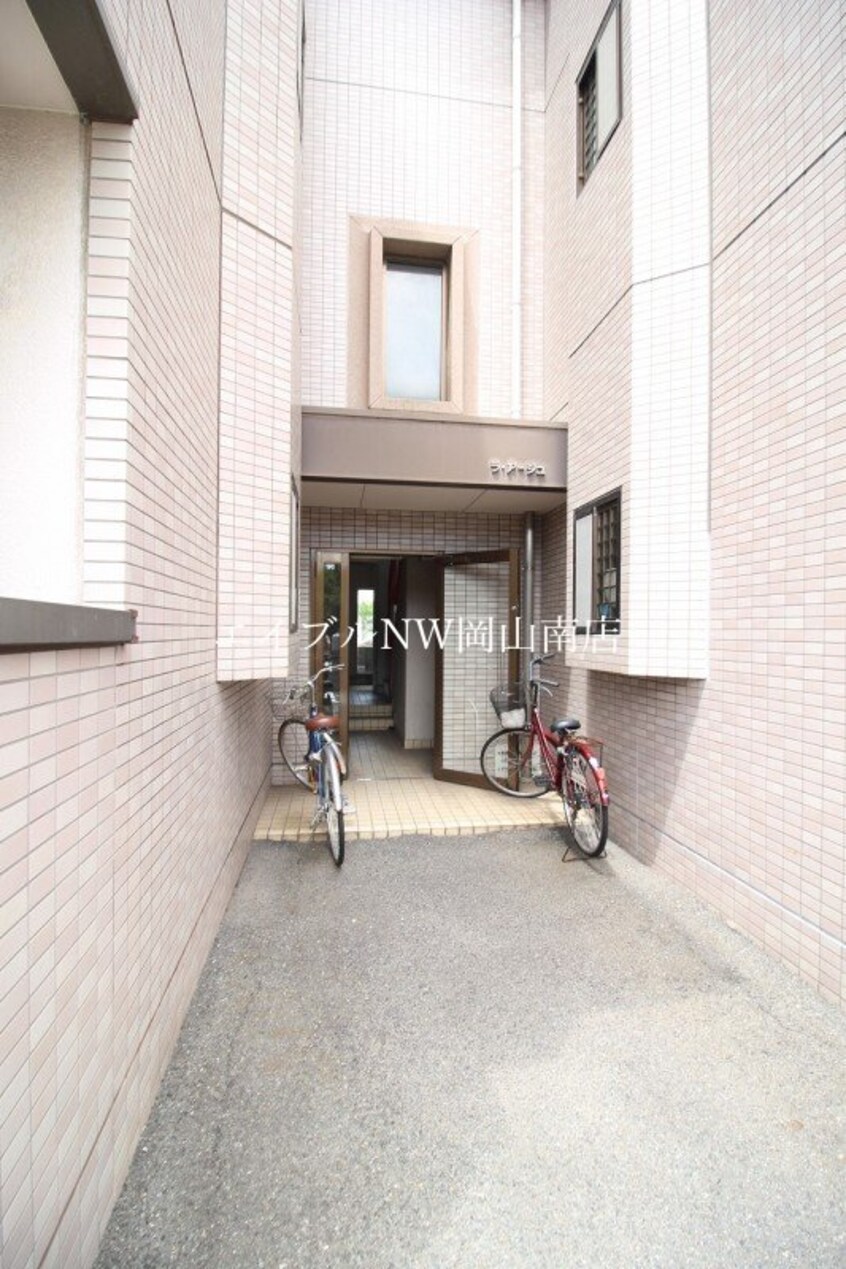 宇野線<宇野みなと線>/備前西市駅 徒歩70分 3階 築29年