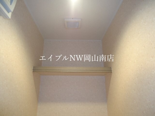 トイレ棚 宇野線<宇野みなと線>/備前西市駅 徒歩52分 2階 築24年