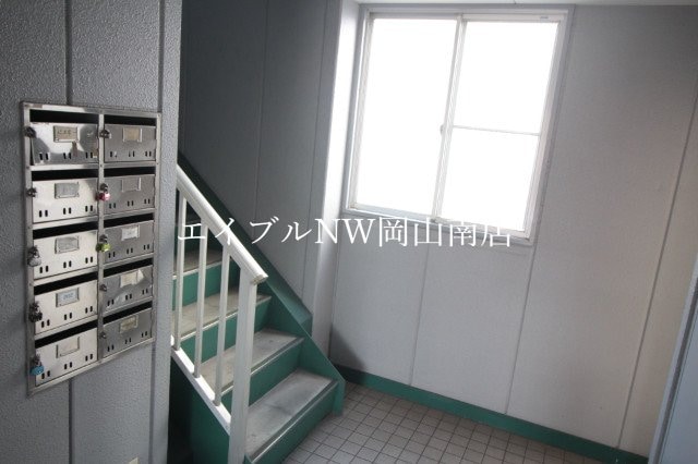  岡山市電清輝橋線<岡山電気軌道>/東中央町駅 徒歩16分 3階 築30年