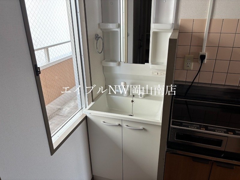  岡山市電清輝橋線<岡山電気軌道>/東中央町駅 徒歩16分 3階 築30年