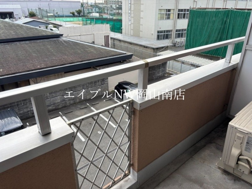 岡山市電清輝橋線<岡山電気軌道>/東中央町駅 徒歩16分 3階 築30年
