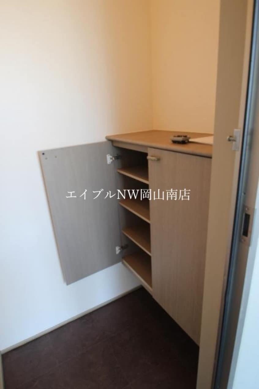  宇野線<宇野みなと線>/備前西市駅 徒歩37分 2階 築27年