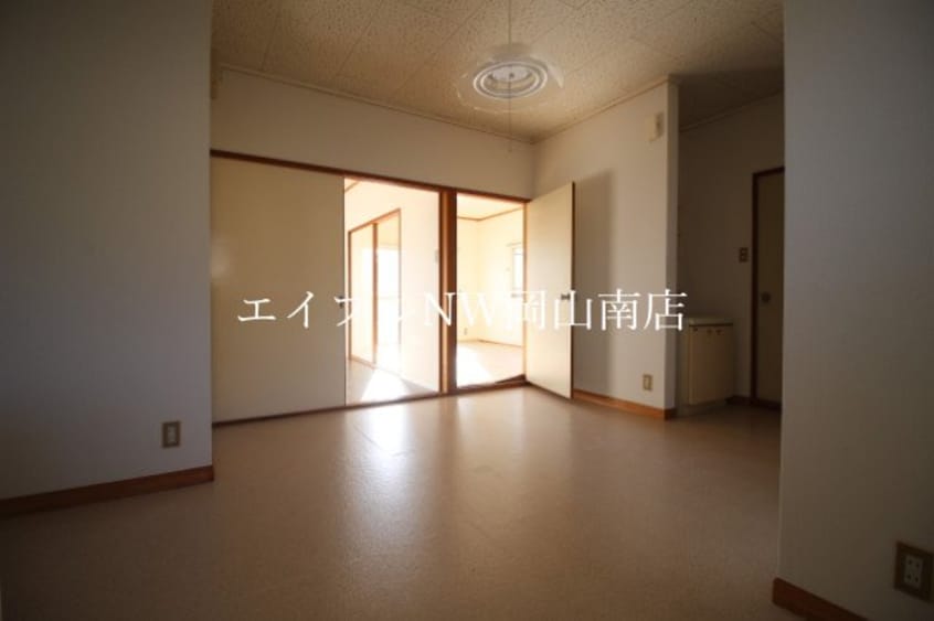  宇野線<宇野みなと線>/備前西市駅 徒歩72分 2階 築35年