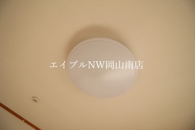  宇野線<宇野みなと線>/備前西市駅 徒歩72分 2階 築35年