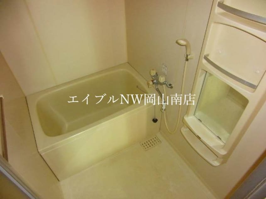 バス／シャワールーム等 山陽本線（中国）/岡山駅 バス30分バス・大東下車:停歩5分 2階 築35年