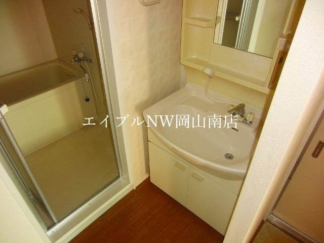洗面所 山陽本線（中国）/岡山駅 バス30分バス・大東下車:停歩5分 2階 築35年