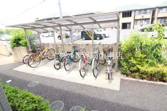  岡山市電清輝橋線<岡山電気軌道>/清輝橋駅 徒歩62分 2階 築17年