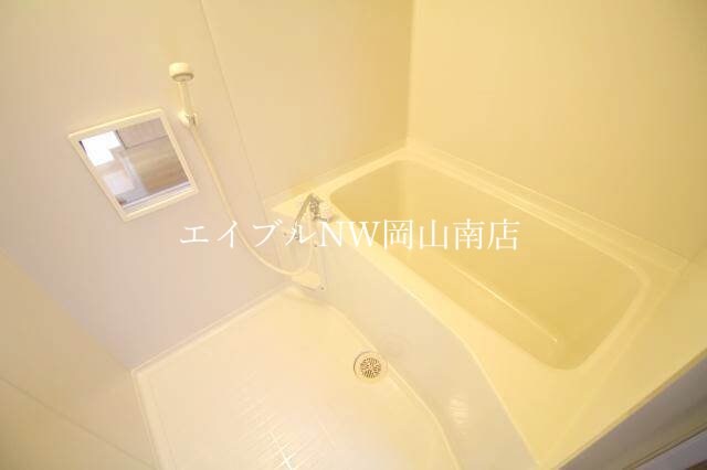  岡山市電清輝橋線<岡山電気軌道>/清輝橋駅 徒歩40分 2階 築25年