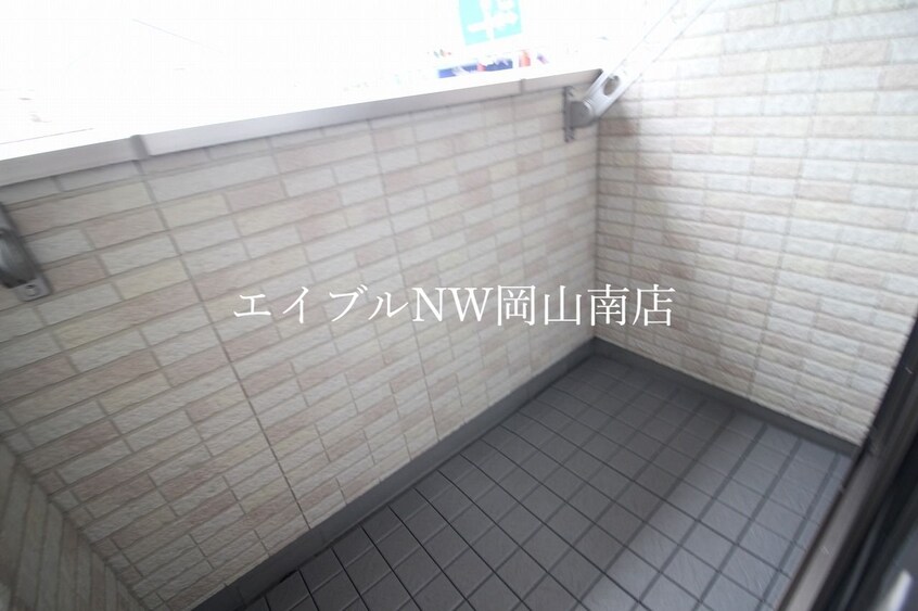  宇野線<宇野みなと線>/宇野駅 バス15分市民会館前下車:停歩2分 1階 築8年