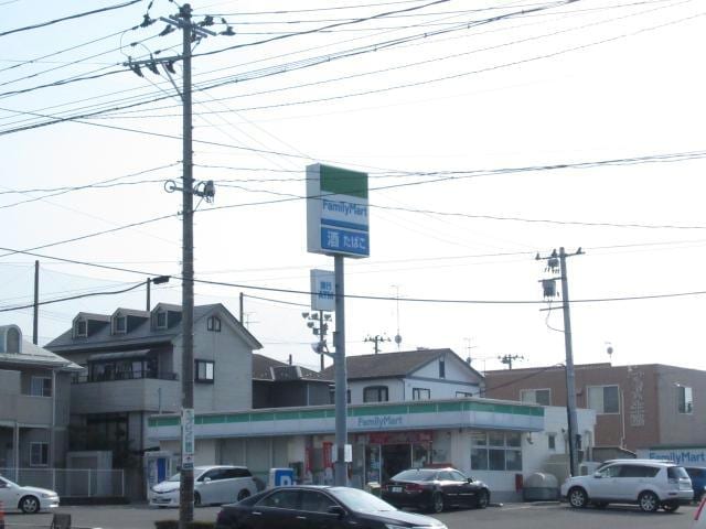 ファミリーマート郡山八山田店(コンビニ)まで710m 東北新幹線（東北地方）/郡山駅 バス15分大林バス停下車:停歩6分 1階 築28年