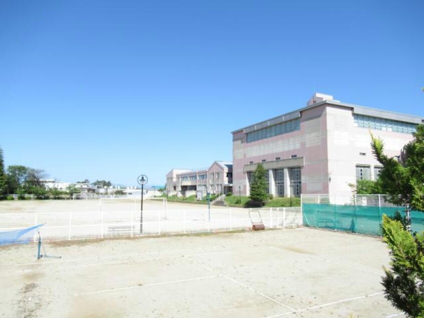 私立郡山ザベリオ学園小学校(小学校)まで672m 東北新幹線（東北地方）/郡山駅 バス28分西ノ宮下車:停歩6分 2階 築28年