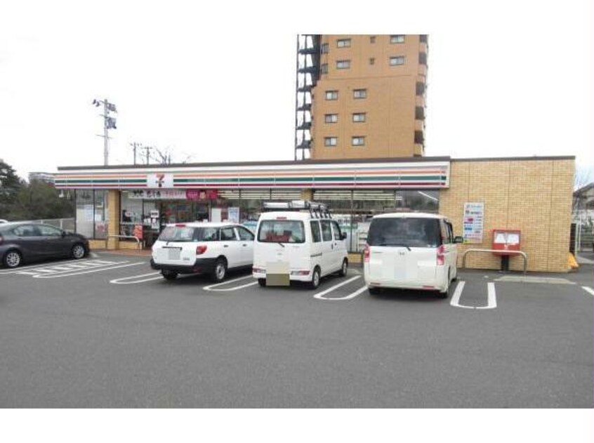 セブンイレブン郡山開成2丁目店(コンビニ)まで331m 東北新幹線（東北地方）/郡山駅 バス16分開成二丁目前下車:停歩3分 1階 築34年