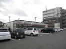 セブンイレブン郡山鶴見坦1丁目店(コンビニ)まで321m 東北新幹線（東北地方）/郡山駅 バス20分鶴見坦1丁目下車:停歩5分 2階 築28年