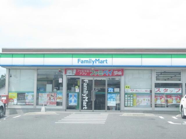 ファミリーマート郡山インター店(コンビニ)まで928m 磐越西線<森と水とロマンの鉄道>/郡山富田駅 徒歩25分 1階 築41年