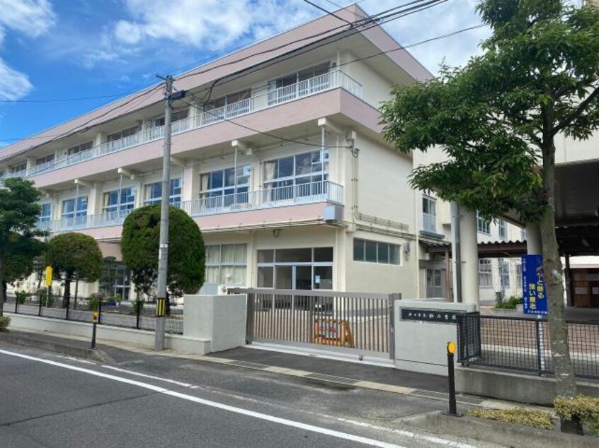 郡山市立桜小学校(小学校)まで702m 東北新幹線（東北地方）/郡山駅 徒歩42分 1階 築23年