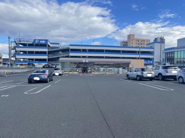 セブンイレブン郡山大町2丁目店(コンビニ)まで720m※コンビニ 東北新幹線（東北地方）/郡山駅 徒歩16分 1-2階 築11年