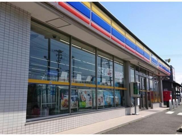 ミニストップ郡山久保田店(コンビニ)まで699m パレス郡山