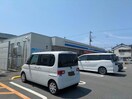 ローソン東松山加美町店(コンビニ)まで414m サニーコートカミヤ